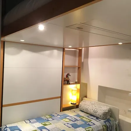 80 Square Meters Family With Ac